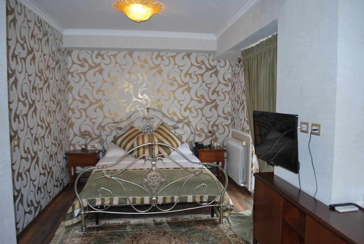 Hotel Vila Sigal Korce Exterior foto